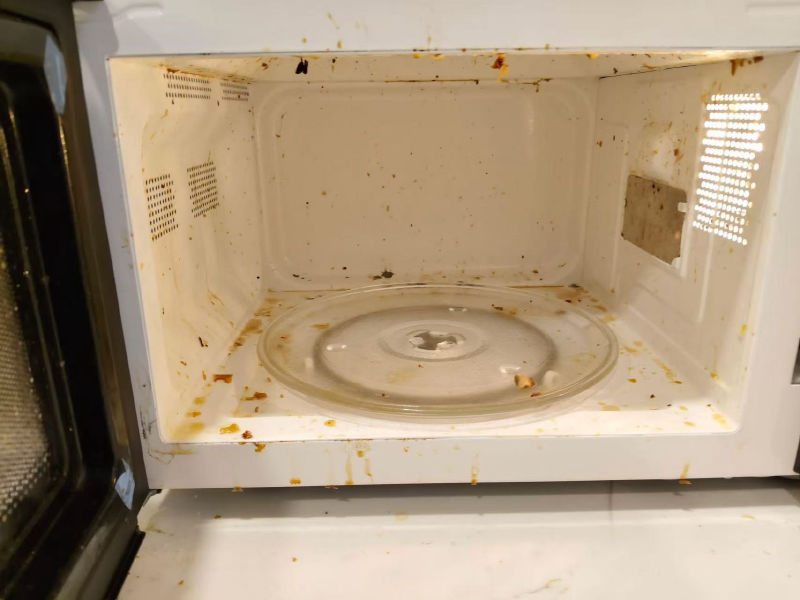 Microwave interior — Before